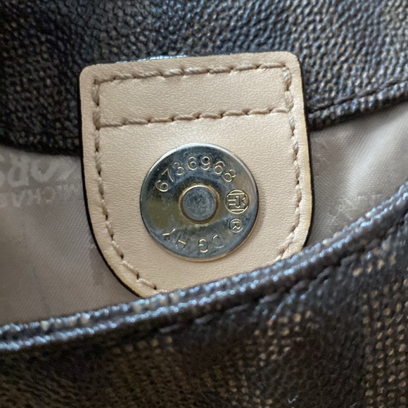 Authentic Michael kors purse - Picture 4 of 6